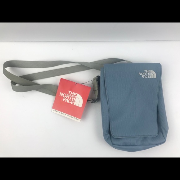 The North Face Handbags - NWT Women’s The North Face Node Bag Travel